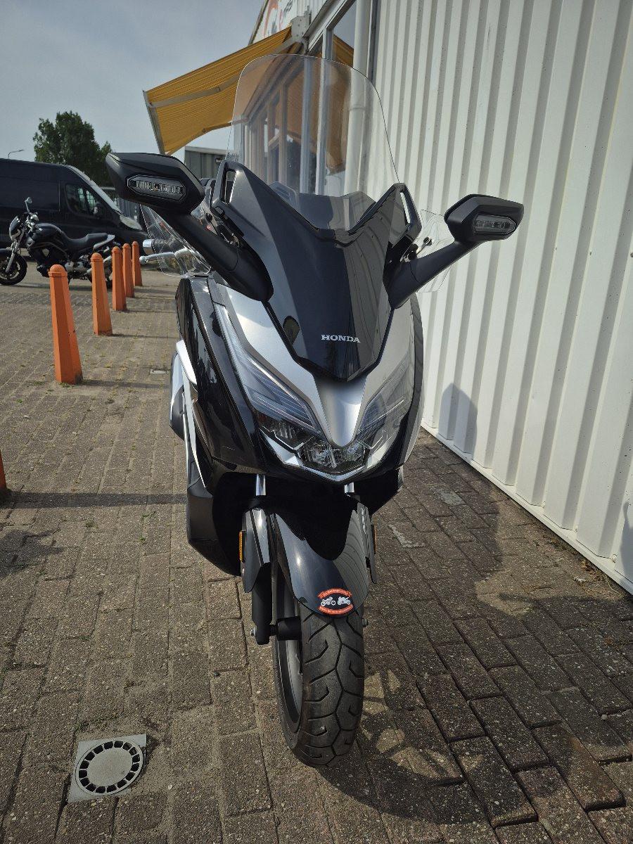 Honda Forza 300 Motorscooter uit 2021