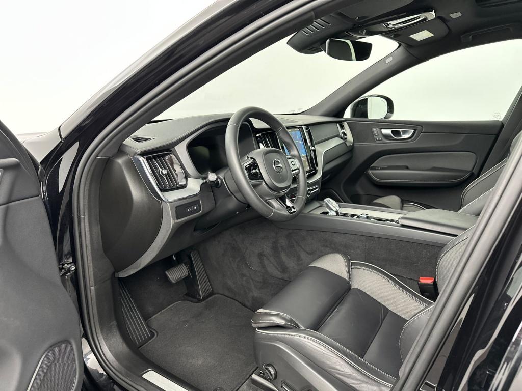 Volvo XC60 t6 398pk recharge plus dark| adap.cruise| 360camera| pano| awd
