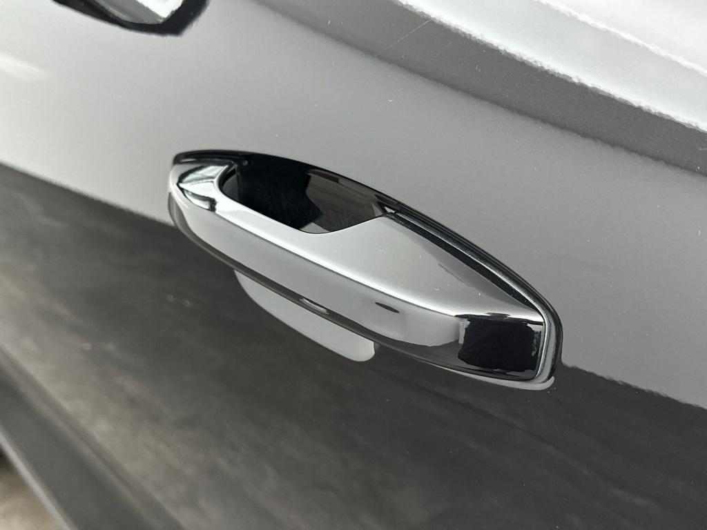 Volvo XC40 t5 262pk recharge r-design| pano| adap.cruise| 360camera