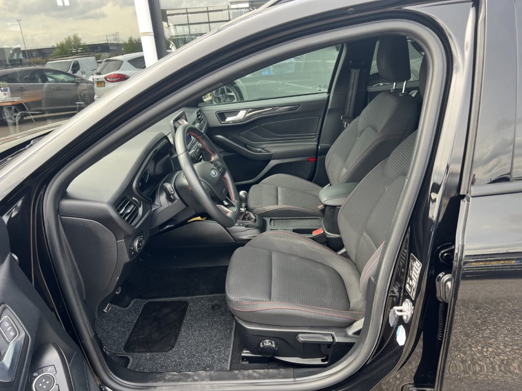 Ford Focus wagon 1.0 ecoboost hybrid 125pk st line business , trekhaak , wi