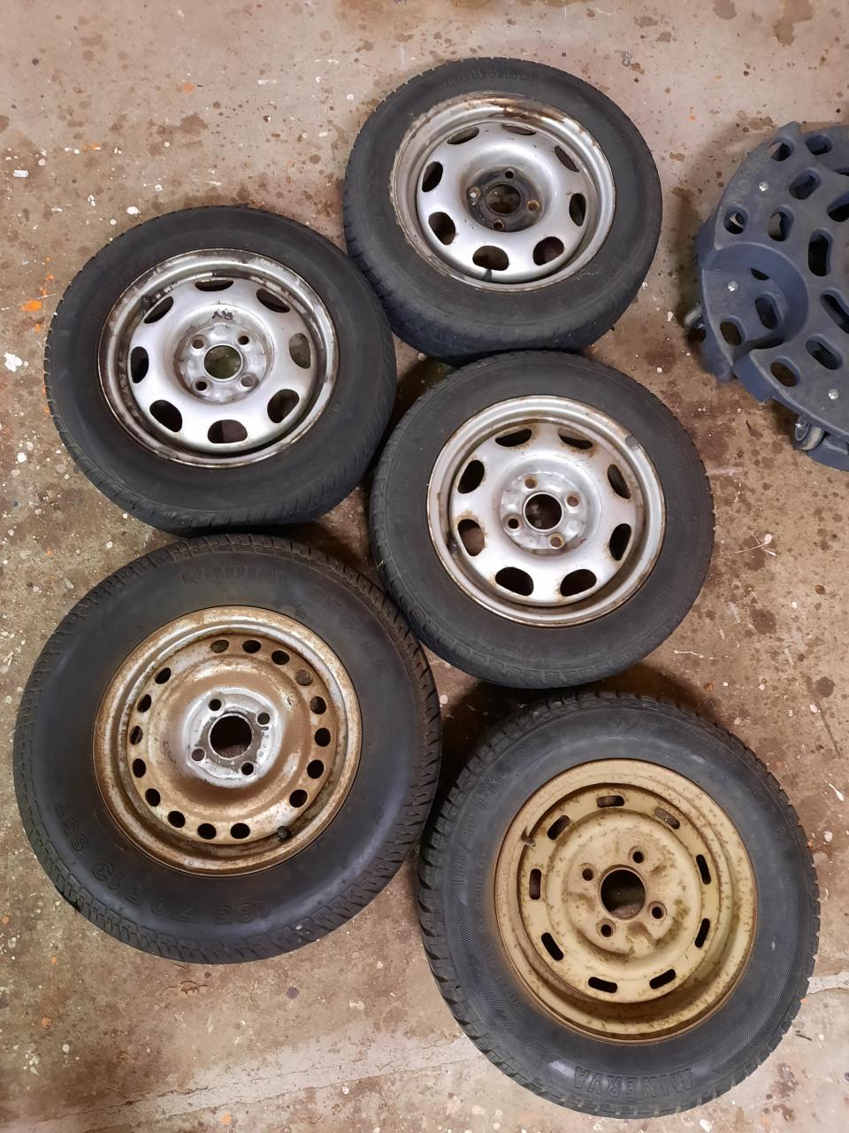 Diverse banden, velgen, spatborden aanhanger aanhangwagen kar trailer