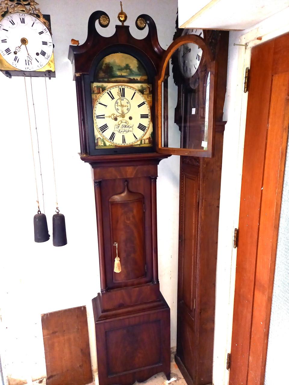 Wegens aanschaf nieuwe vloer ruimte nodig Zeeuws antiek kabinet ea