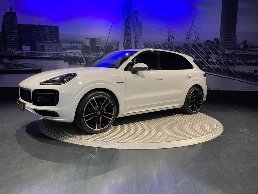 Porsche Cayenne 3.0 e-hybrid platinum edition*pdls*pasm*softclose*22inch*sp