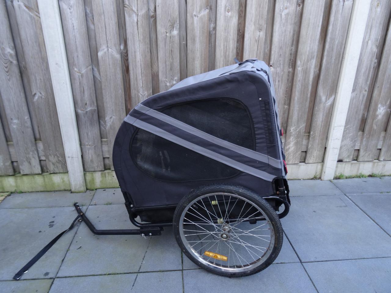 🐾 Compacte & veilige fietskar voor honden