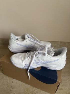 ASICS schoenen 1x gedragen Maat 39