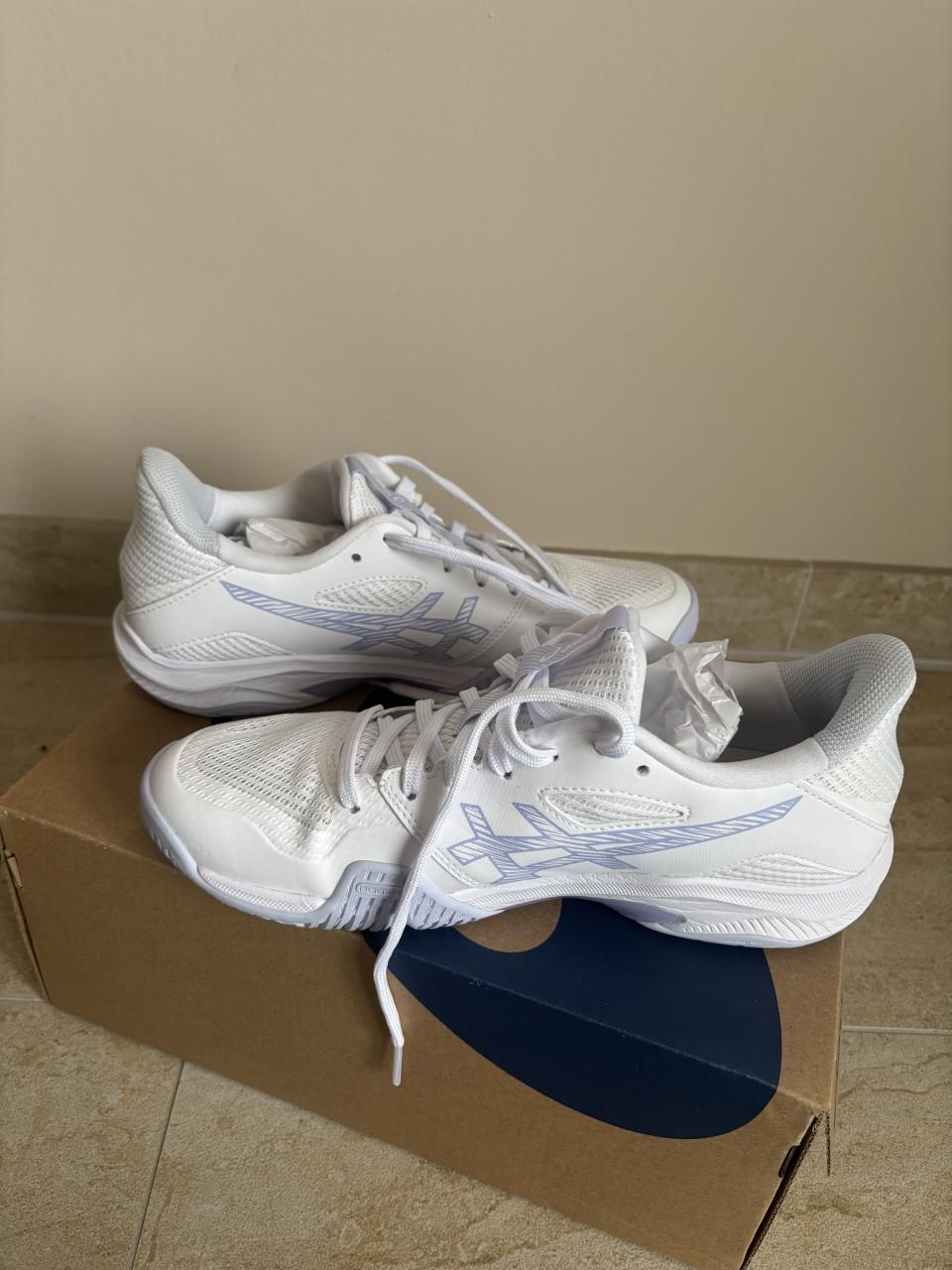 ASICS schoenen 1x gedragen Maat 39