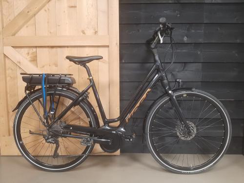 Zeer nette Koga E-trekking met Bosch performance line en 10 versnellingen