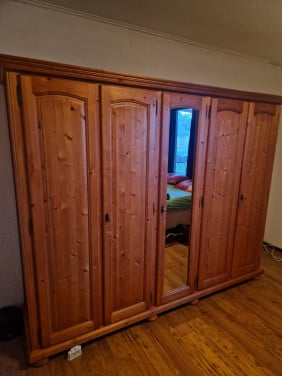 Kledingkast te koop