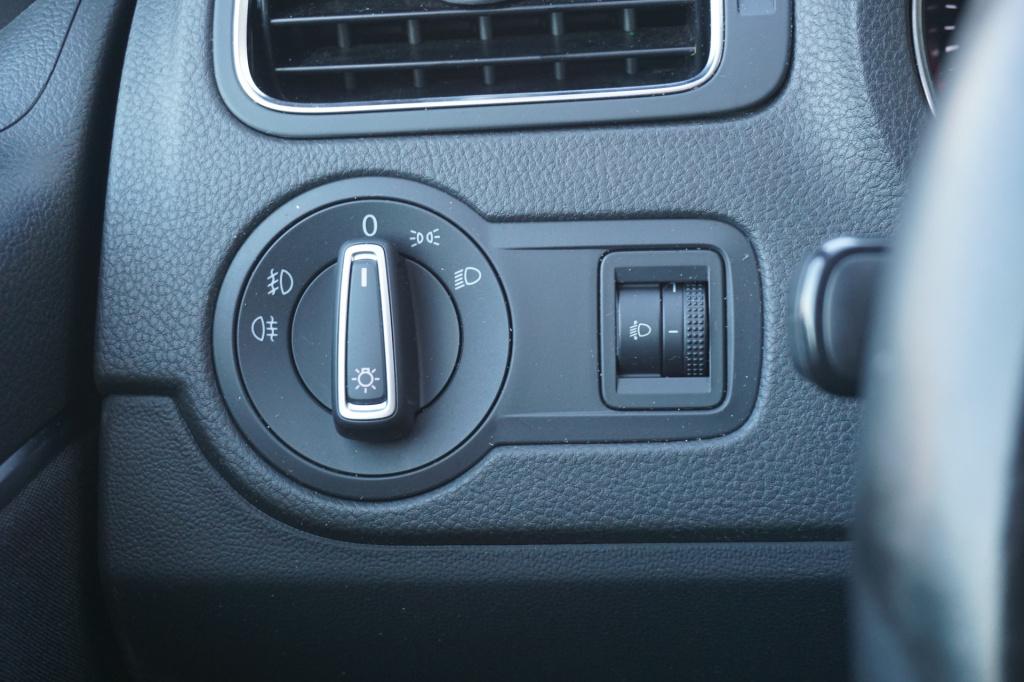 Volkswagen Polo 1.2 tsi highline climate / cruise / bt / parkeers. / elektr