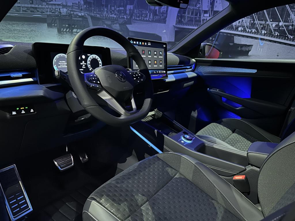 Volkswagen T-roc 1.5 etsi r-line first edition *led*camera*