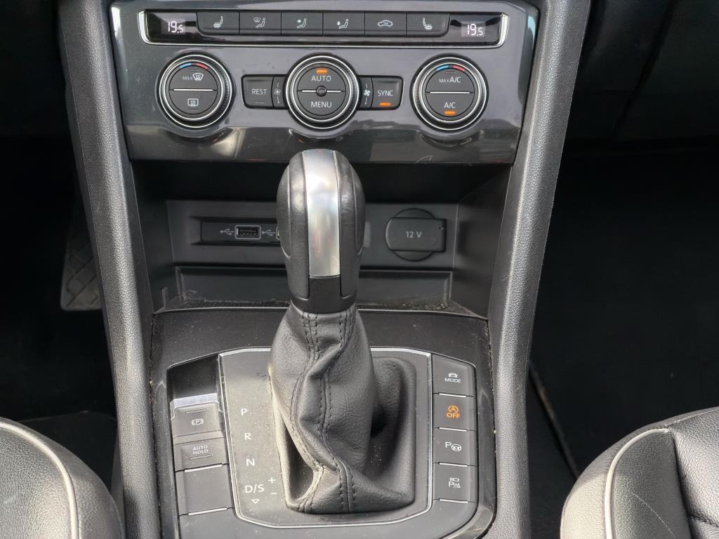 Volkswagen Tiguan 1.5 tsi act highline business r