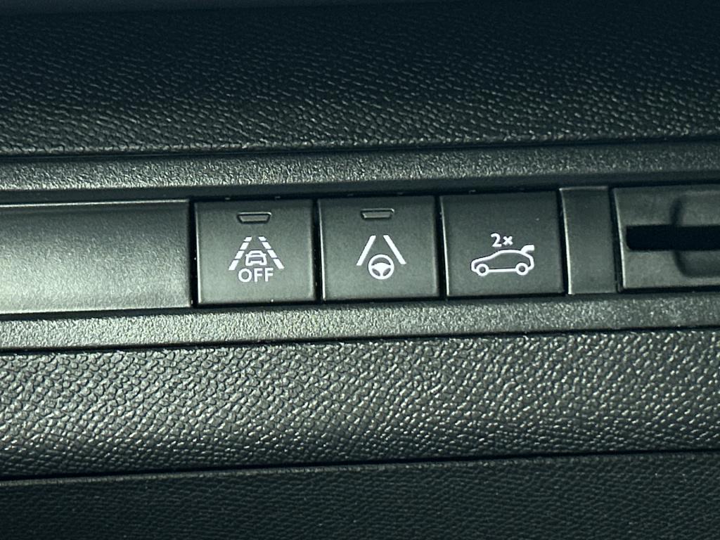 Peugeot 5008 180pk gt pack business | rijklaar | trekhaak | leer | adaptiev