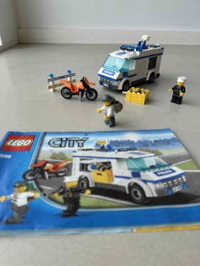 Lego City Gevangenentransport 7286