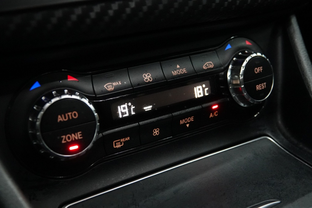 Mercedes-Benz A-Klasse 180 | amg-styling | pano | verkocht