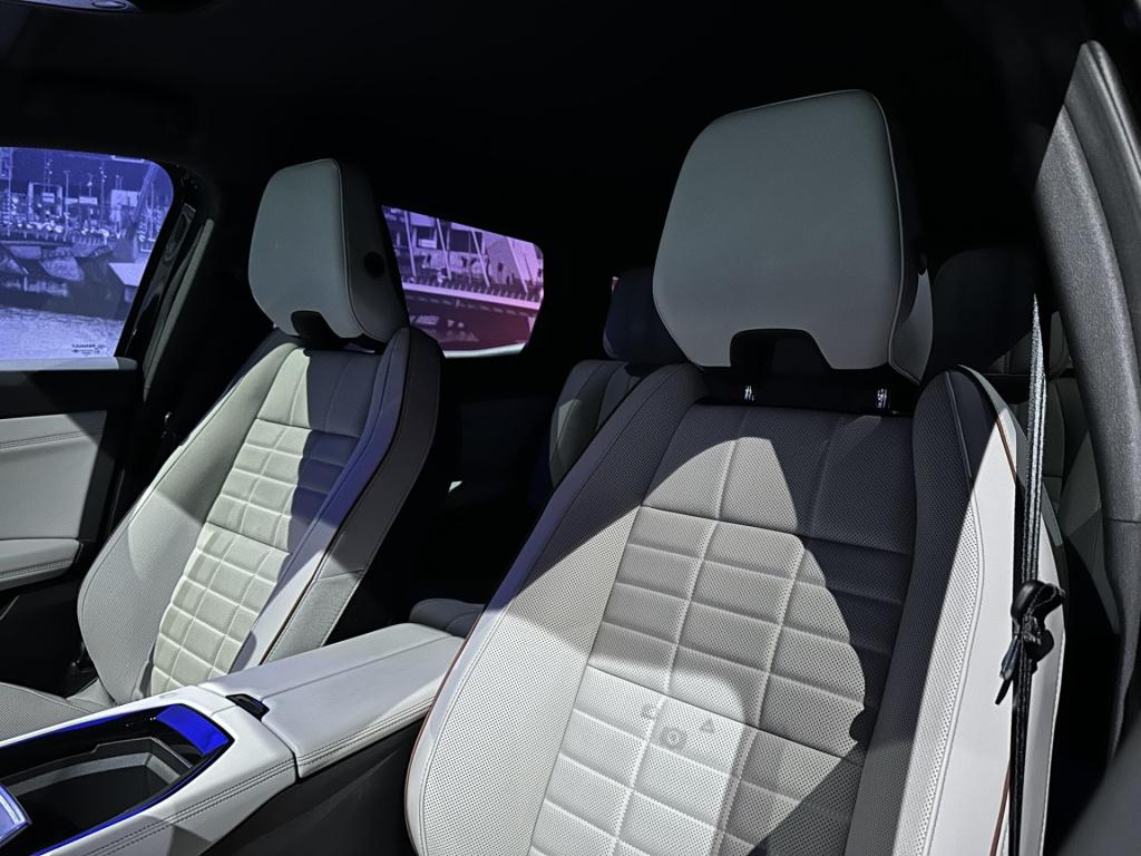 Renault Espace e-tech full hybrid 200 iconic 7p.