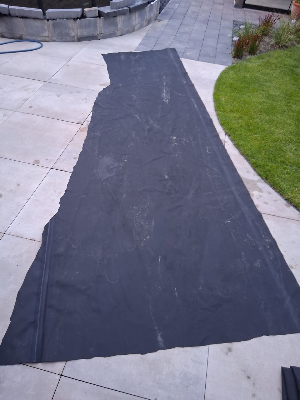 Stukken epdm vijverfolie