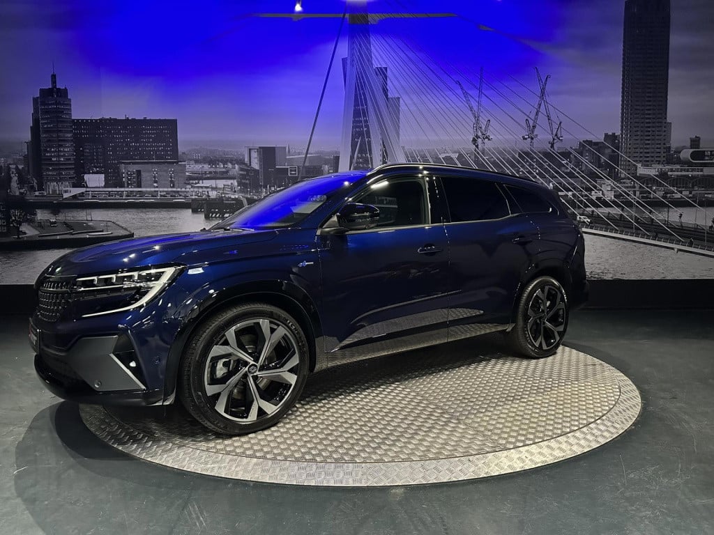 Renault Espace e-tech full hybrid 200 esprit alpine 7p.