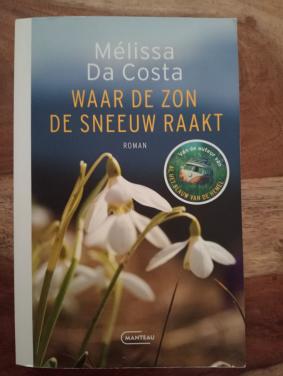 Boek 'Waar de zon de sneeuw raakt' Melissa Da Costa