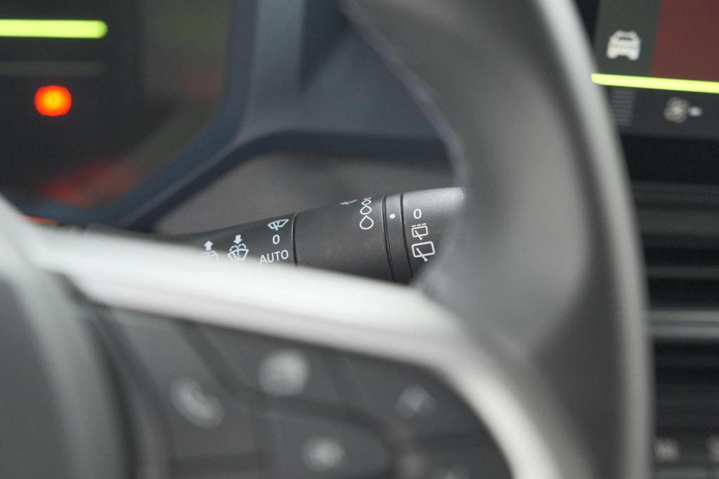 Dacia Duster mild hybrid 130 expression | camera | stoelverwarming | apple 