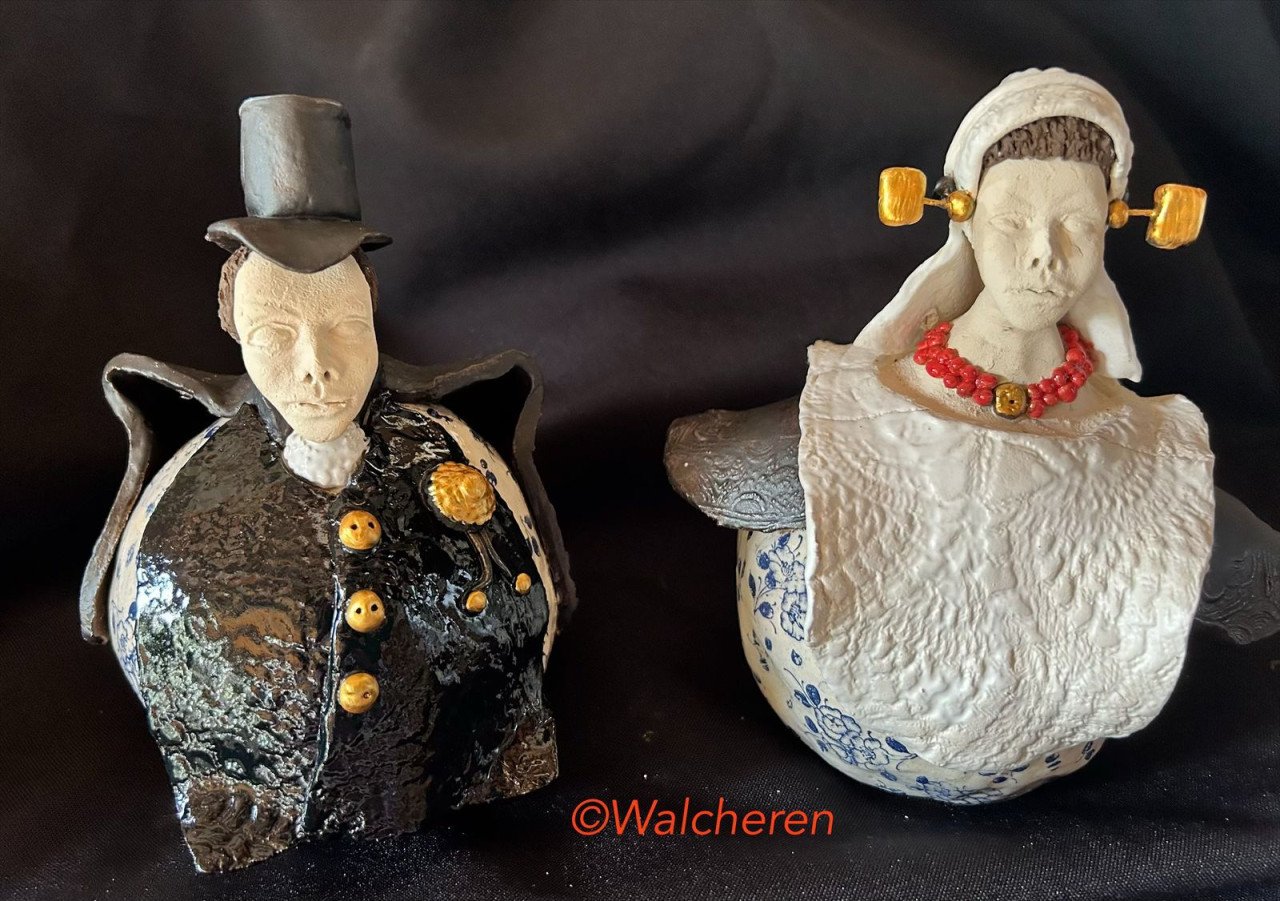 Zeeuwse Klederdracht in keramiek van Axel, Middelburg, Terneuzen