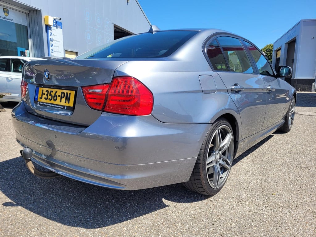 BMW 3-serie 316i business line navi.