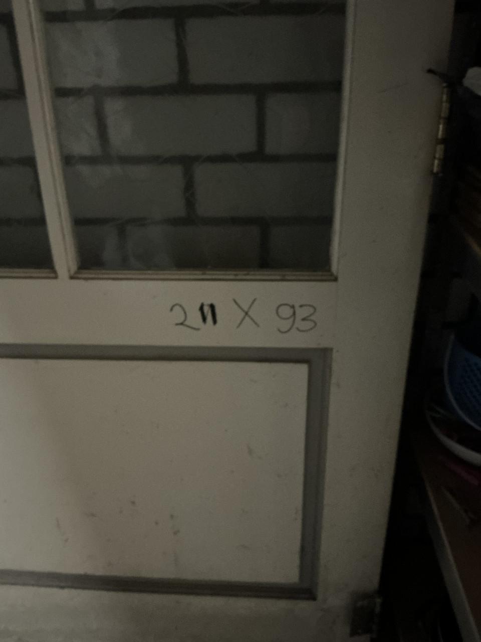 Gratis hardhouten binnendeur met messing beslag 211x93