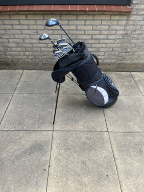 Golftas met clubs