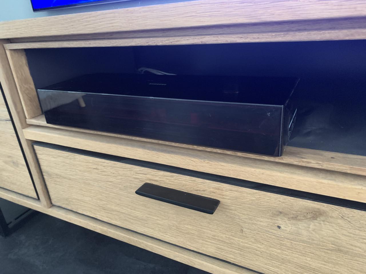 Samsung Q-led tv   65 inch
