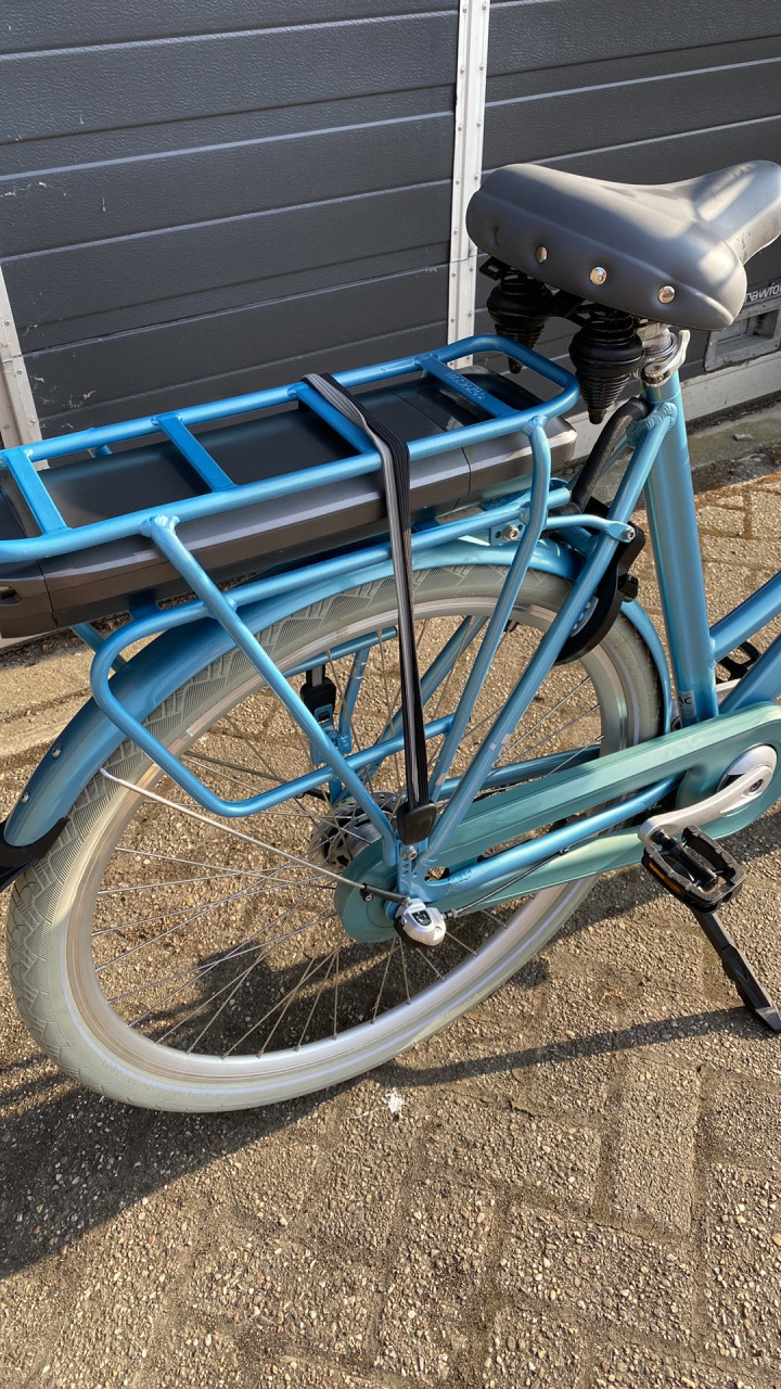 Schitterende school/ transportfiets Vogue cortina elite met krat 2 mdn oud