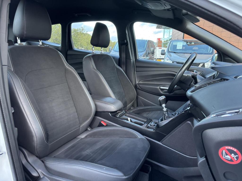 Ford Kuga 1.5 ecoboost st line