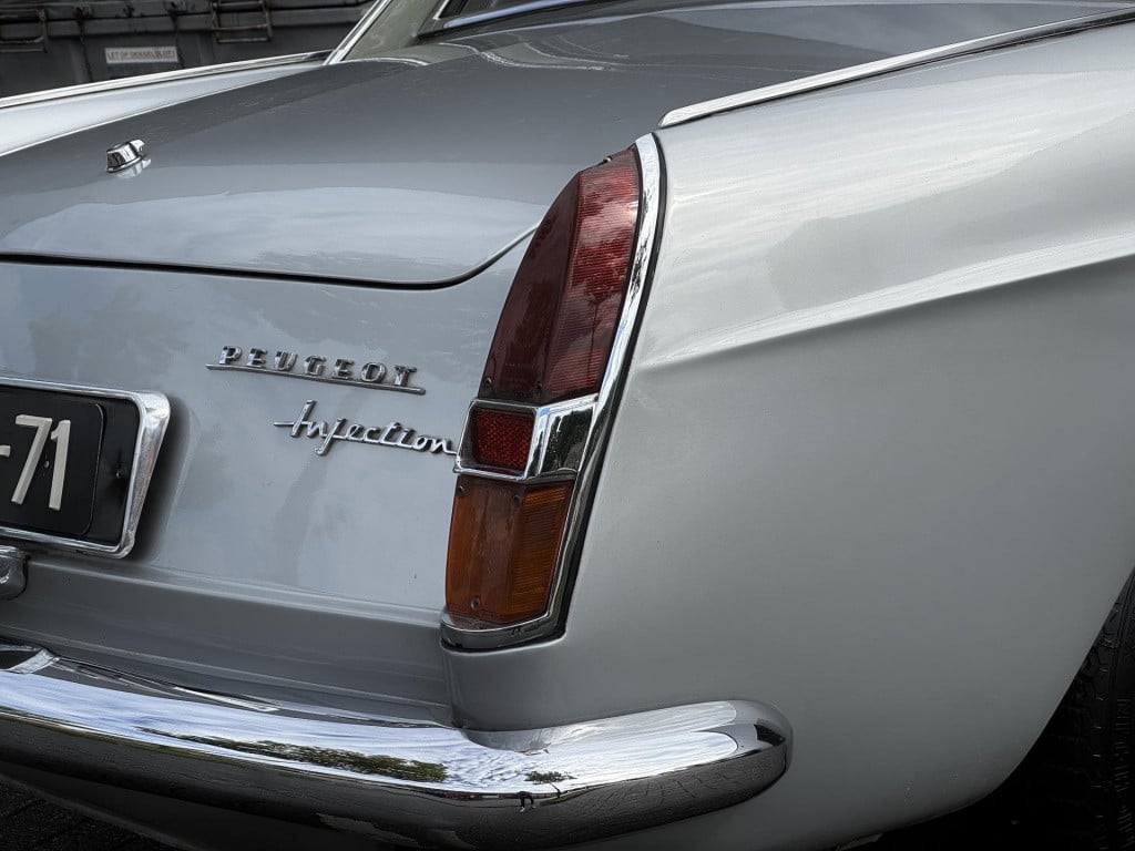 Peugeot Onbekend 404 coupe carburateur