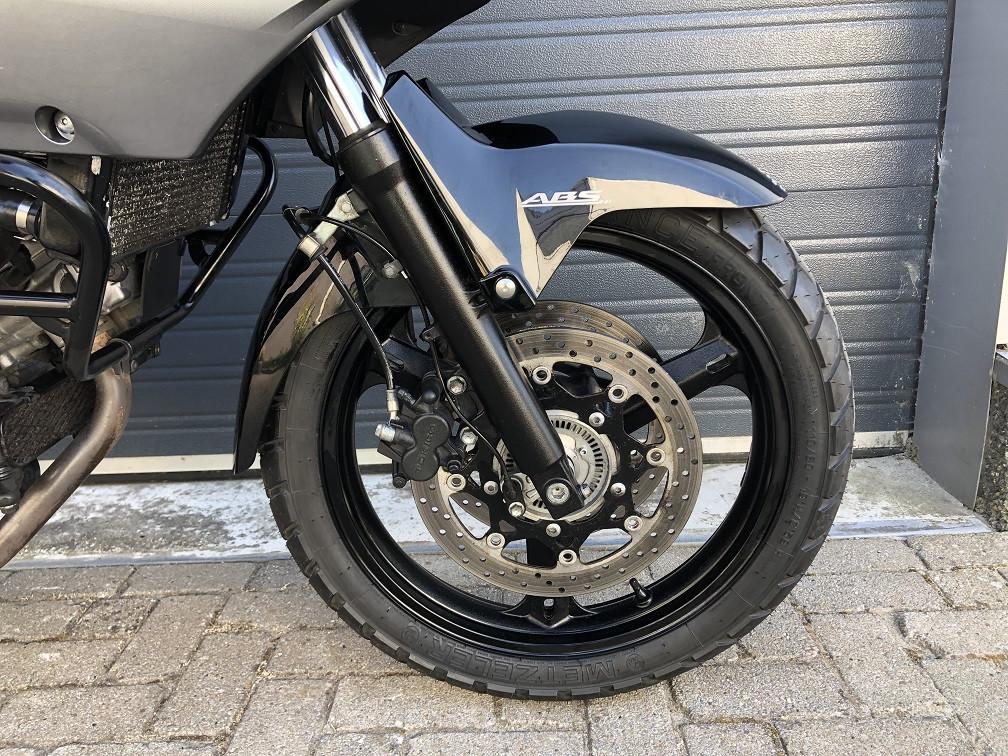 Complete Suzuki DL650 ABS uit 2008 met 30dkm, nieuwe banden etc €3795,-