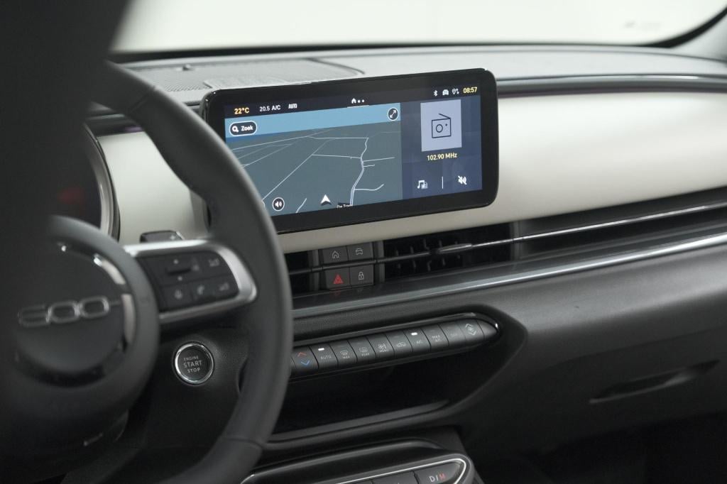 Fiat 600 1.2 hybrid 100 dct6 la prima | camera | adaptieve cruise control |