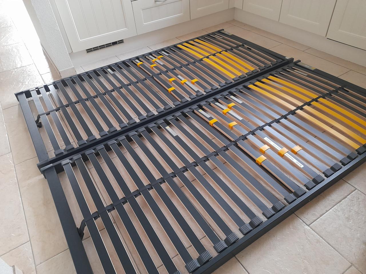 2 x Bossflex lattenbodem 90 x 200 (in goede staat )