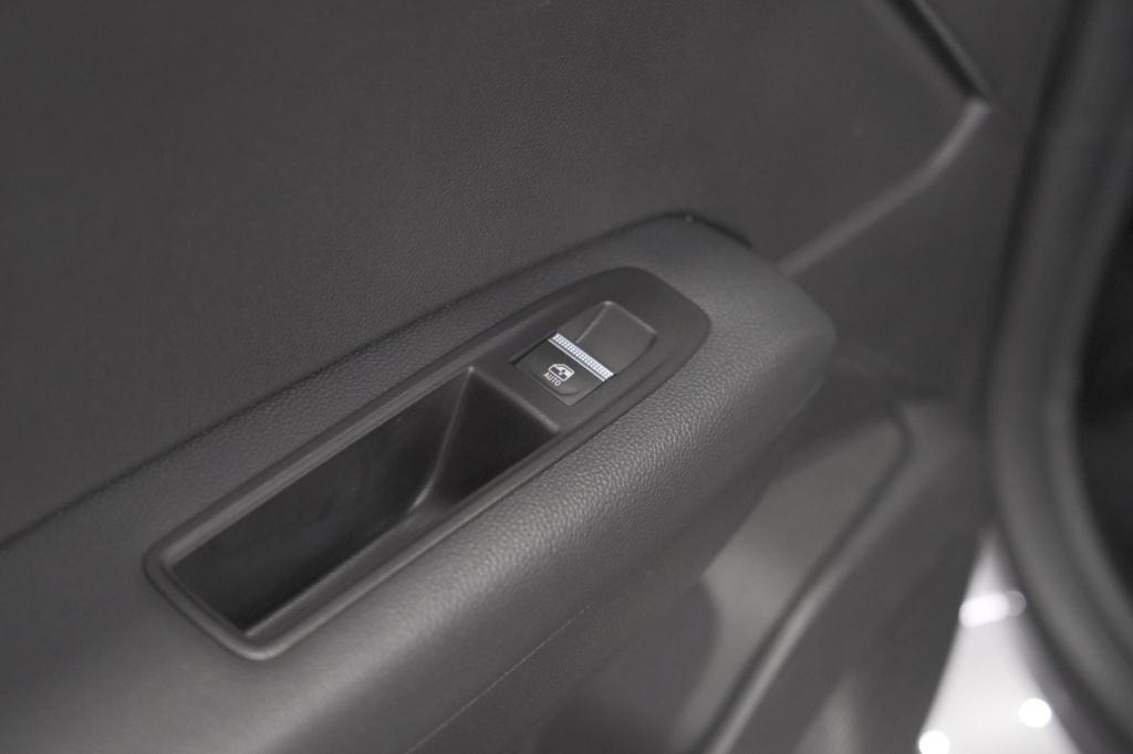 Renault Captur 1.6 e-tech full hybrid 145 techno | camera | navigatie | app