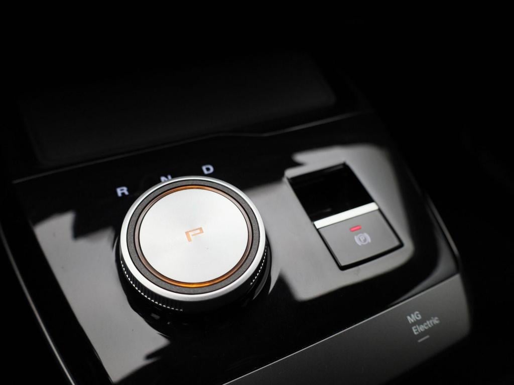 MG Mg4 64 kwh luxury
