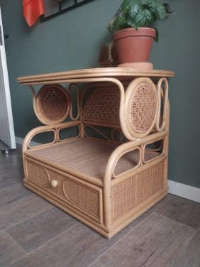 Uniek rotan tafeltje
