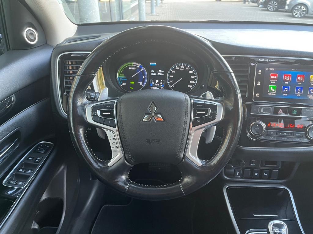 Mitsubishi Outlander 2.4 phev intense+|trekhaak|schuif-/kanteldak|rijklaar