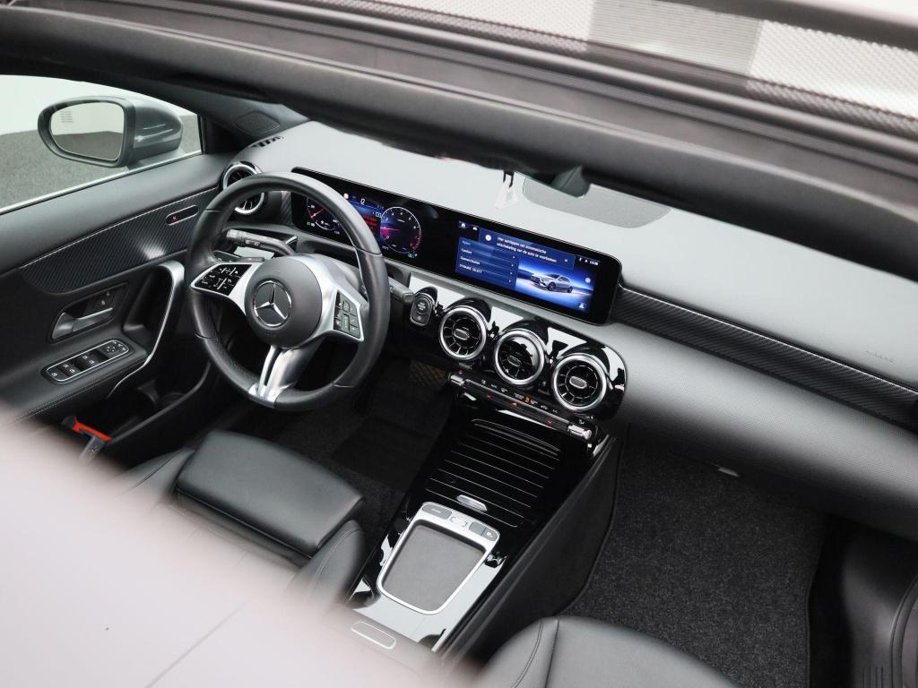 Mercedes-Benz A-Klasse 180 business line | automaat | panorama dak | leder 