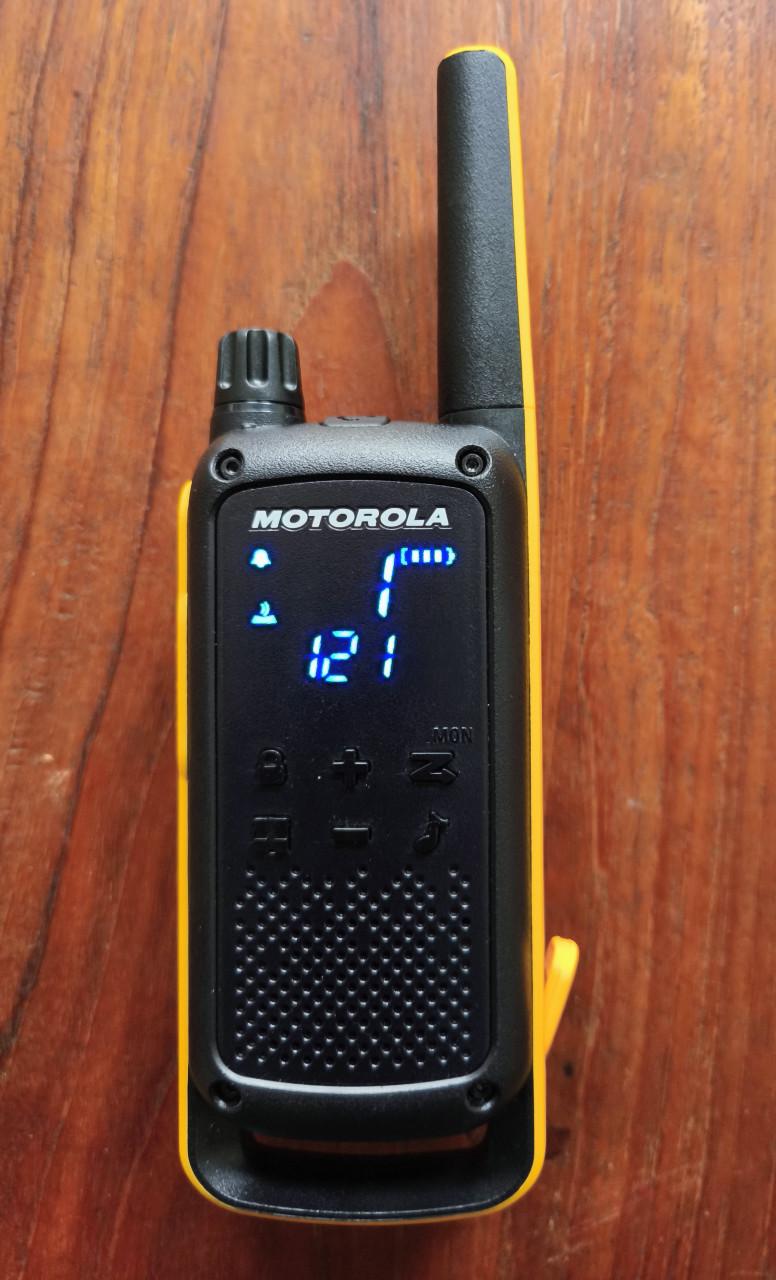 Te koop aangeboden Motorola T 82 Extreme portoset.