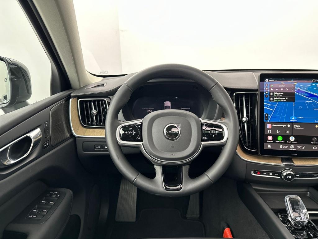 Volvo XC60 t6 398pk recharge ultra dark| luchtvering| 360camera| trekhaak