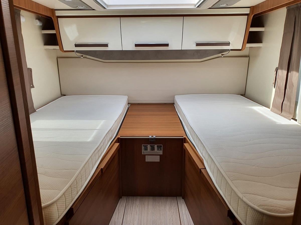 Elnagh Baron 573 - Lengtebedden - 7,45 m.