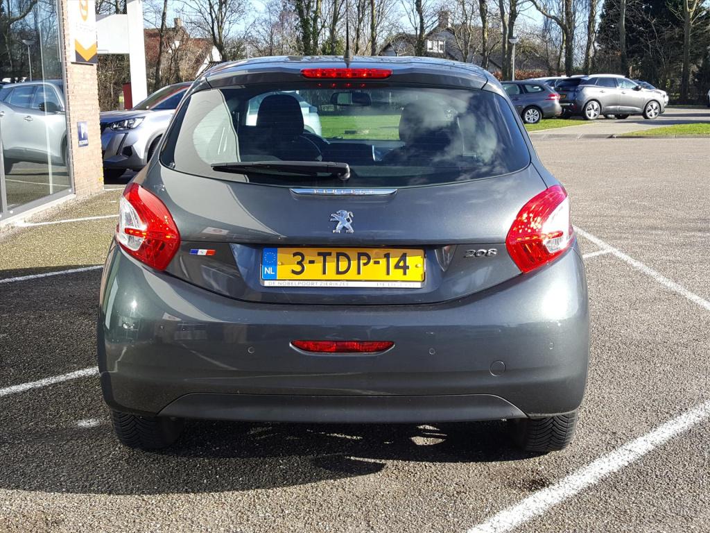 Peugeot 208 1.2 vti 82pk 5d envy navigatie | cruise & climate control | par