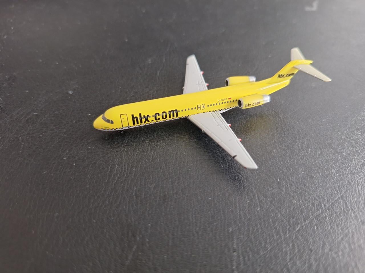 Diecast model Fokker 100, 1:500