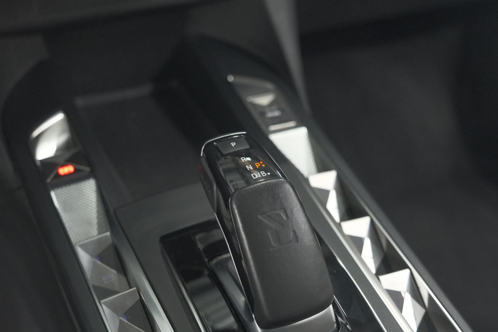 Ds Ds 3 crossback e-tense so chic 50 kwh | camera | dodehoekdetectie | appl