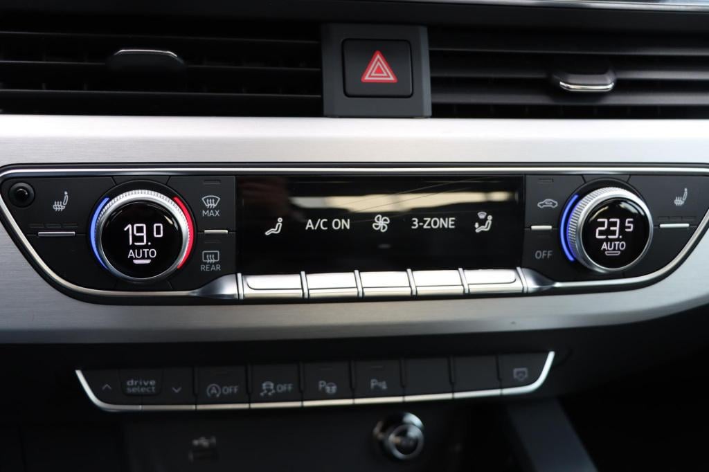 Audi A4 limousine 35 tfsi launch edition s-line 150pk s-tronic | pano | hud