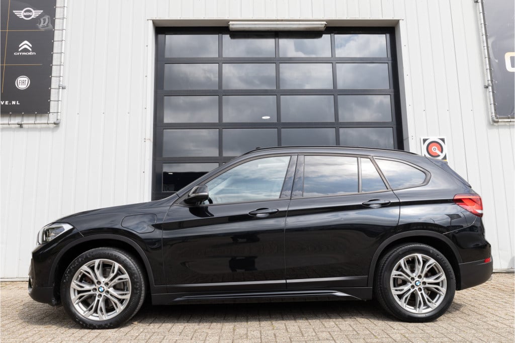 BMW X1 xdrive25e sport line ✅pano✅navipro✅sportstoelen
