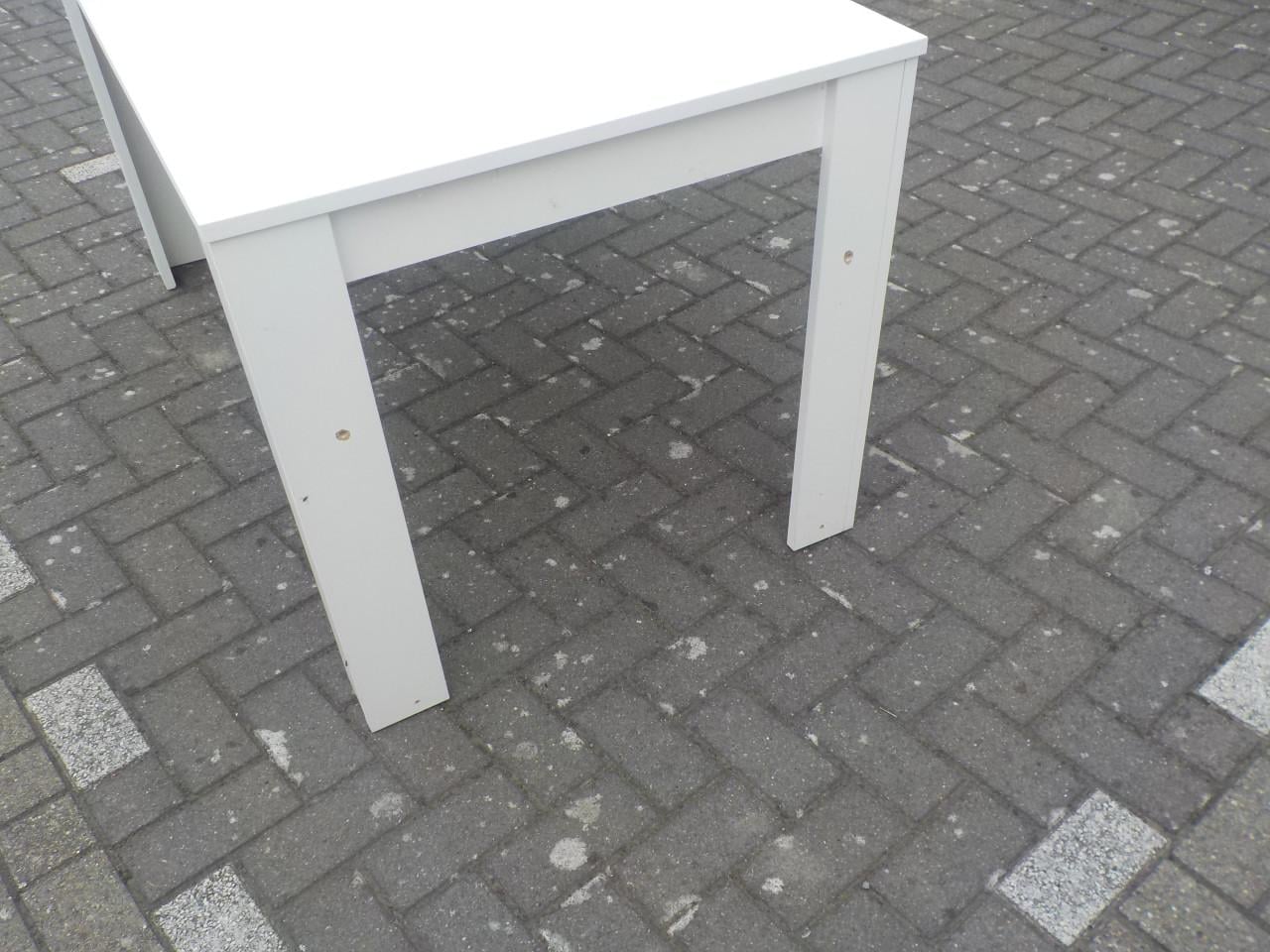 Eenvoudige eettafel in goede staat 140 x 80 cm