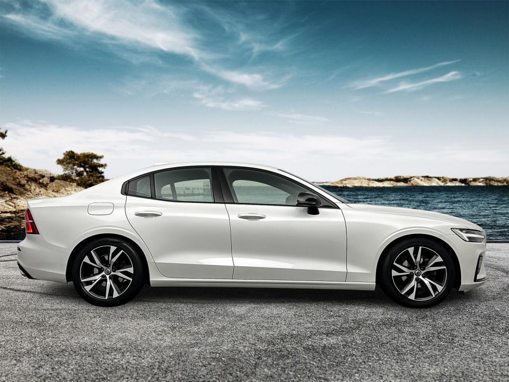 Volvo S60 t4 190pk r-design| 360camera| trekhaak| adap.cruise