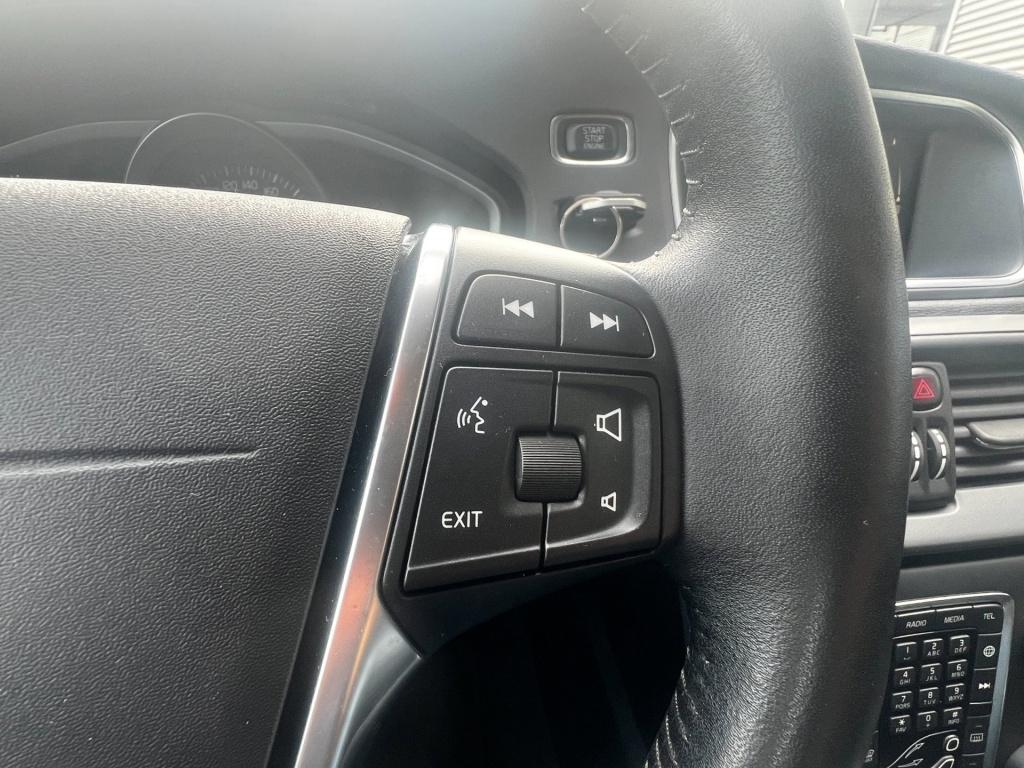 Volvo V40 2.0 t2 momentum, navi, afn. trekhaak enz...